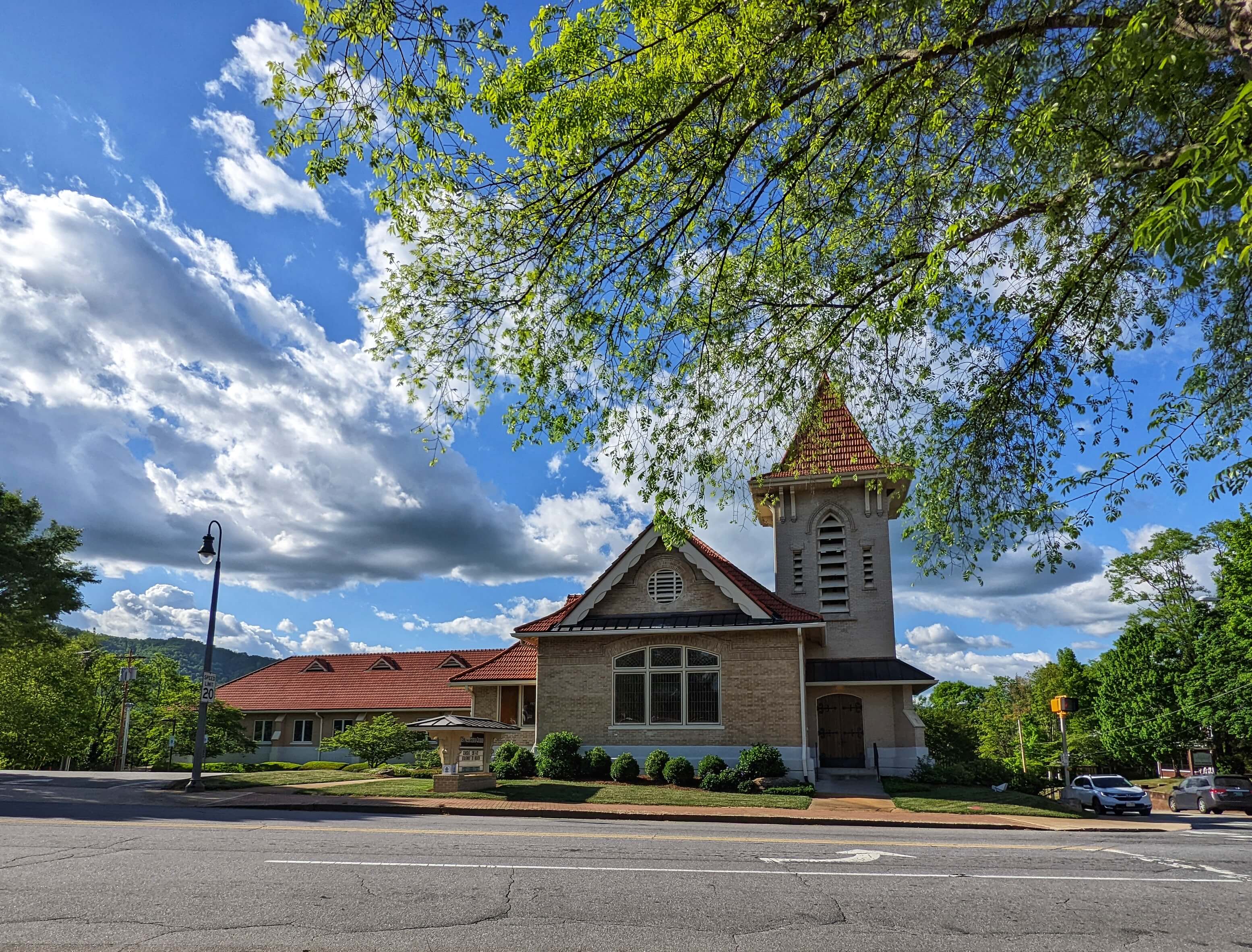 Wells Funeral Home In Waynesville North Carolina - 4i04hgm
